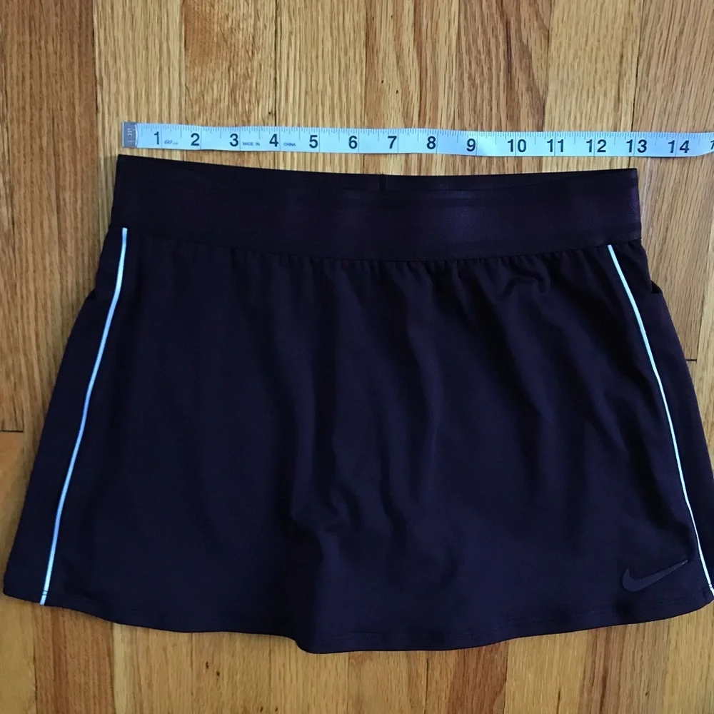 Nike Court Women’s Dri-Fit Bordeaux Athletic Tennis Skort Small